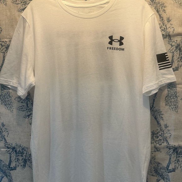 Under Armour Other - Under Armour White Short Sleeve Tee with Logo